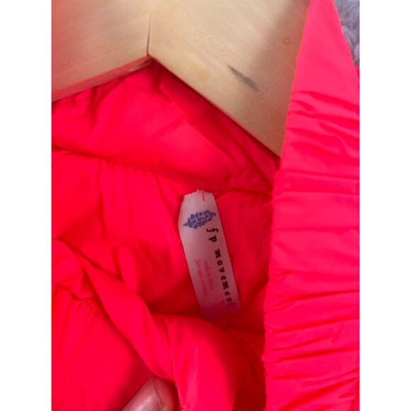 NWT FP Movement Neon Coral Quilted Puffer Vest Zip Front XS - Picture 4 of 8